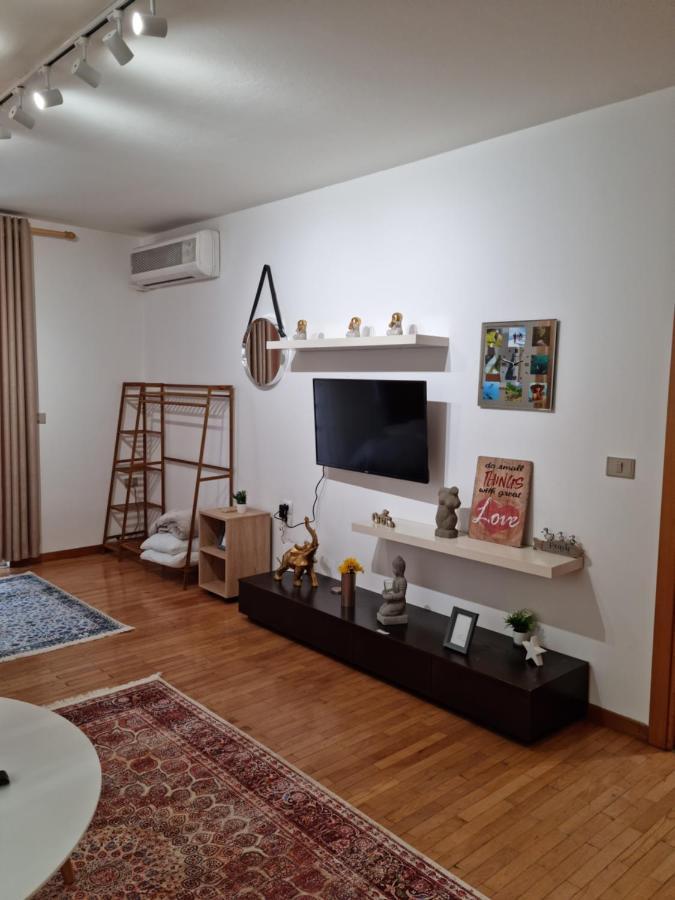 New Lovely Full Of Light Ap In Tirana Exterior photo